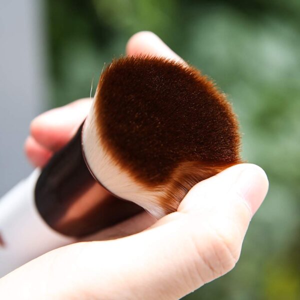 Limited time deal 41%off Flat Top Kabuki Brush - Image 2